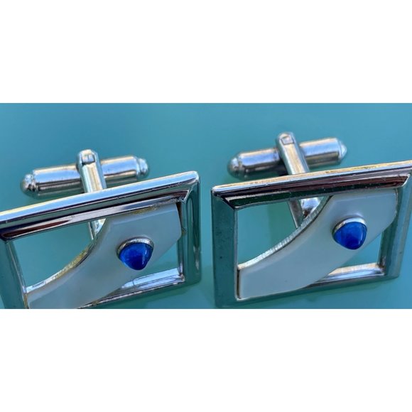 Vintage 1960s MCM Cufflinks Modernist Abstract Pearl Shell - Picture 5 of 10